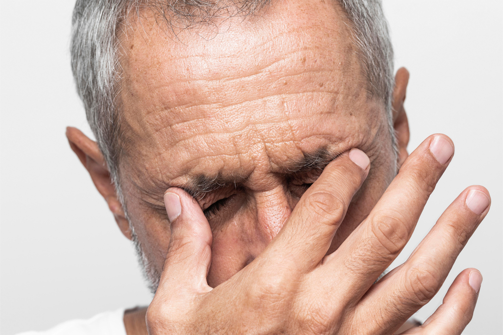 Produkte gegen trockene Augen mit Augentrost